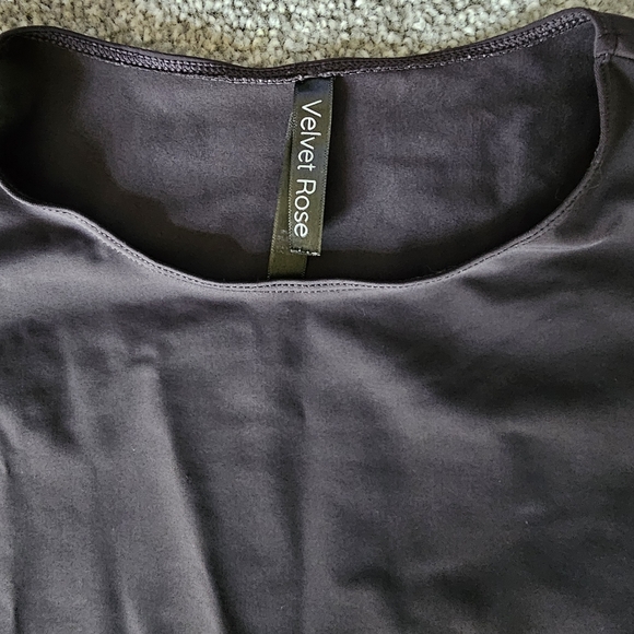 Velvet rose bodysuit size medium - Picture 3 of 5